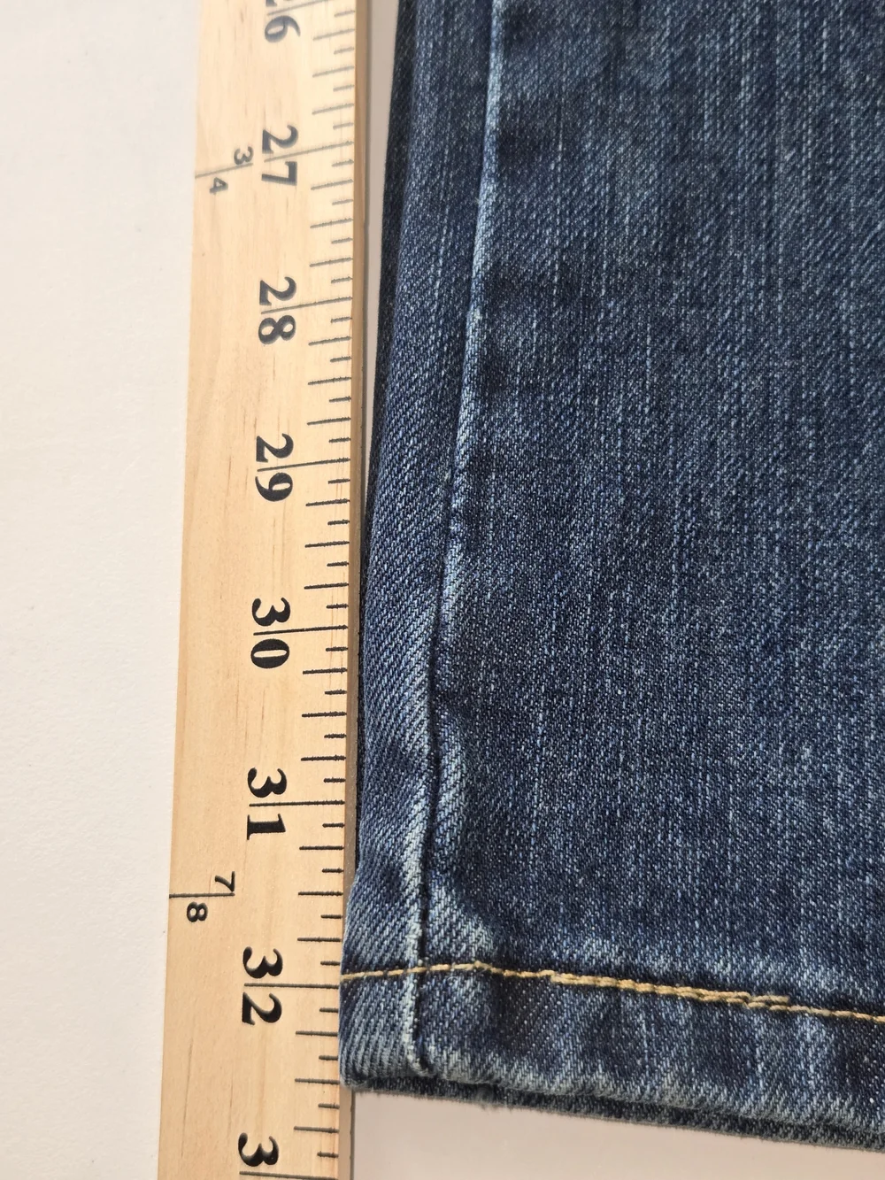 Wrangler Retro Slim Bootcut Men's Blue Denim Jeans Size 32x34 Medium Dark Wash